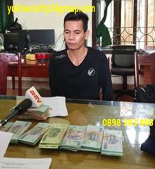 Xác định danh tính kẻ dùng súng giả cướp ngân hàng ở Long Biên - 1 Hiện trường nơi xảy ra vụ cướp ng